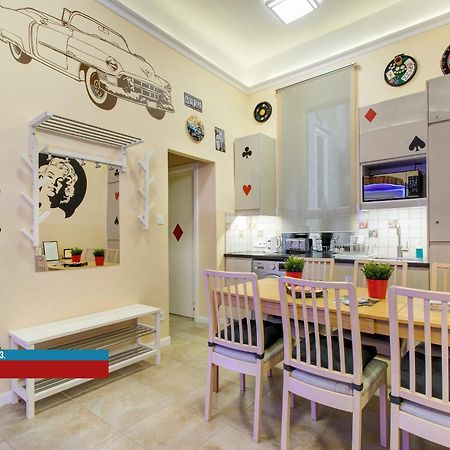 Little Americas Main Street Apartments Βουδαπέστη Εξωτερικό φωτογραφία