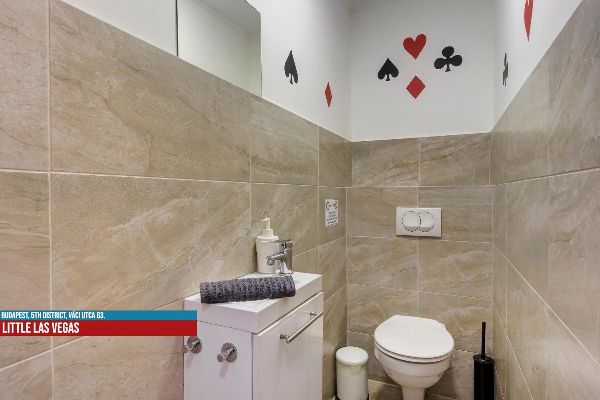Little Americas Main Street Apartments Βουδαπέστη Εξωτερικό φωτογραφία